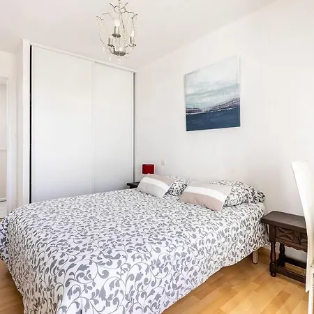 Charmante Maison A 10 Minutes A Pied De La * サン・ジョルジュ・ド・ディドンヌ