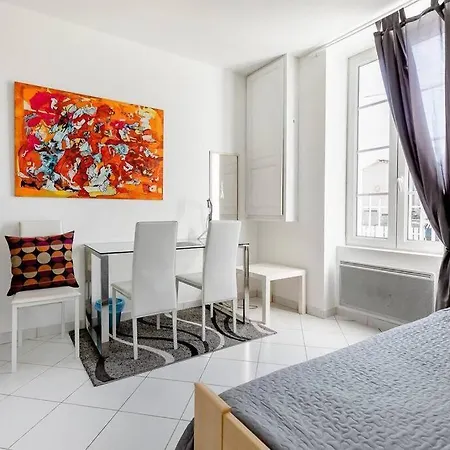 Charmante Maison A 10 Minutes A Pied De La 別荘 *