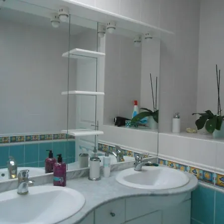 Charmante Maison A 10 Minutes A Pied De La * サン・ジョルジュ・ド・ディドンヌ