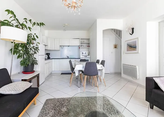 Charmante Maison A 10 Minutes A Pied De La بيت للعطل