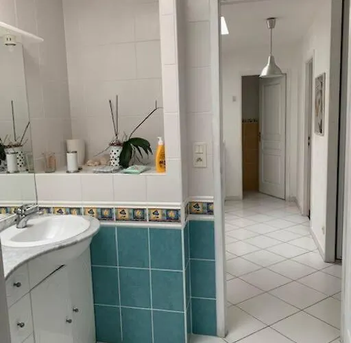 Charmante Maison A 10 Minutes A Pied De La بيت للعطل