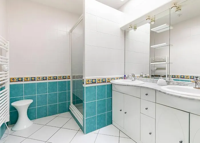 Charmante Maison A 10 Minutes A Pied De La بيت للعطل