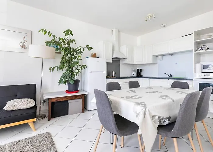 Charmante Maison A 10 Minutes A Pied De La بيت للعطل *