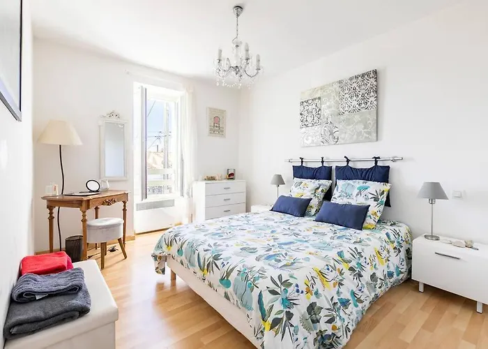 Holiday home Charmante Maison A 10 Minutes A Pied De La